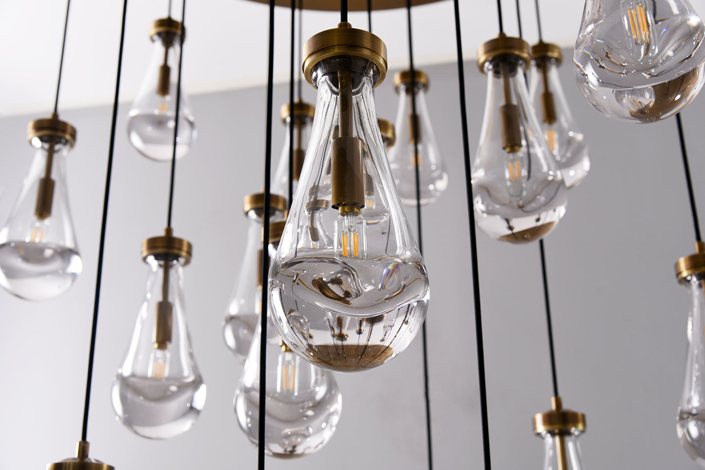Raindrop Round Chandelier 47″, 21-Lights