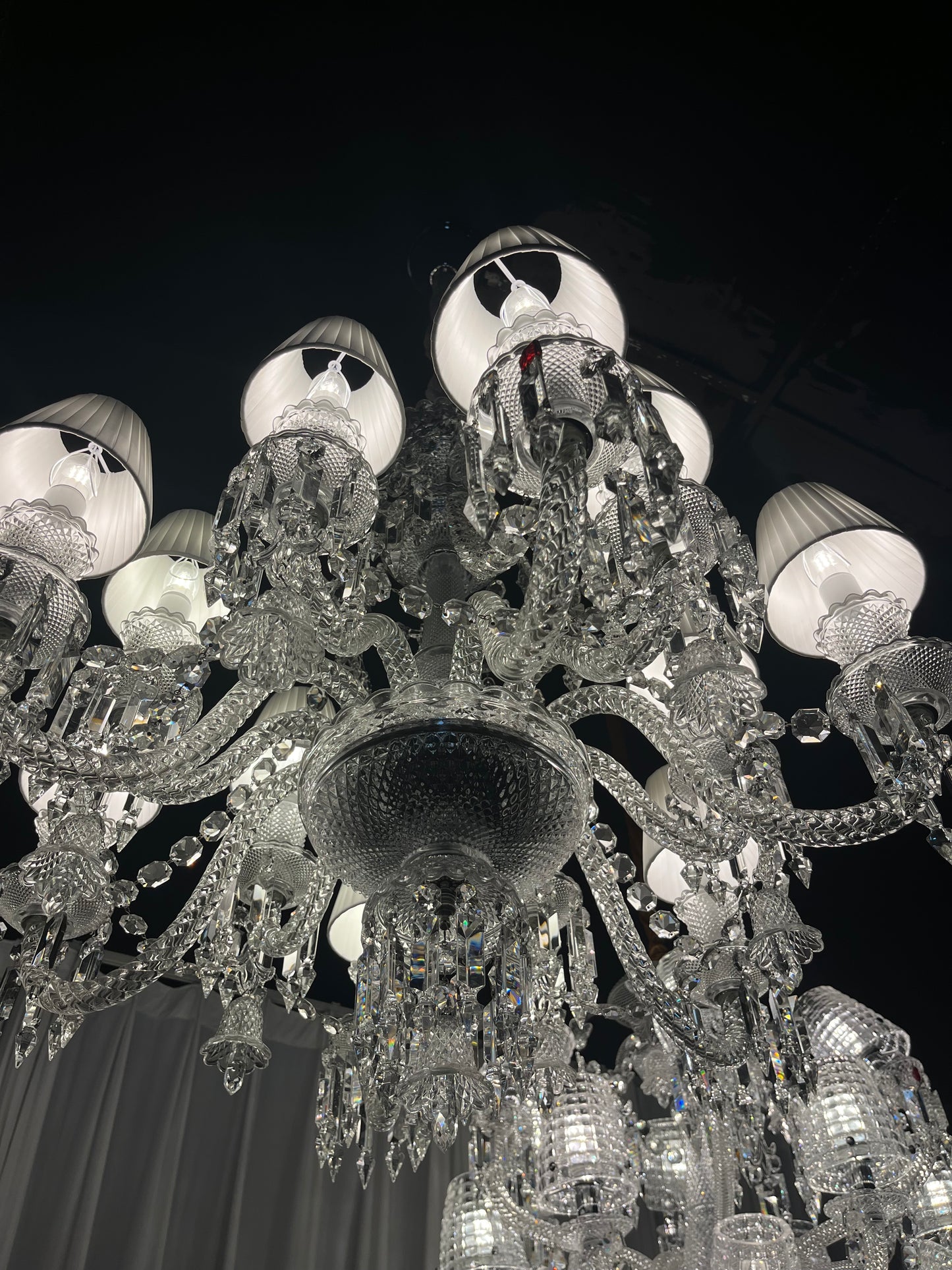 Zenith JE TE VOIS FLOU Baccarat CHANDELIER