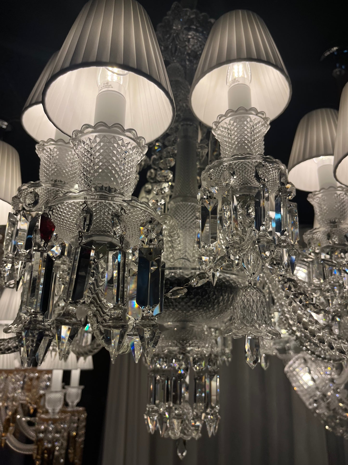 Zenith JE TE VOIS FLOU Baccarat CHANDELIER