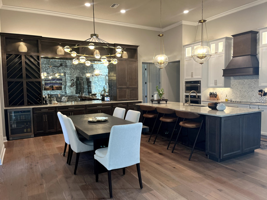 What Color of Chandelier Should I Choose?