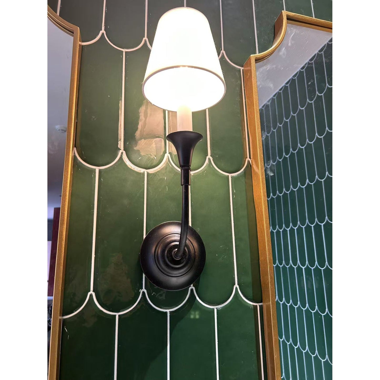 Brody Wall Lamp